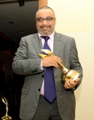 الكاتب عبدالرحيم كمال حصل على جائزة أفضل سيناريو عربي عن مسلسله
