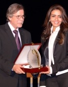 تكريم الفنانة سميرة البارودي عضو لجنة التحكيم عن فئة (أفضل عمل اجتماعي)
